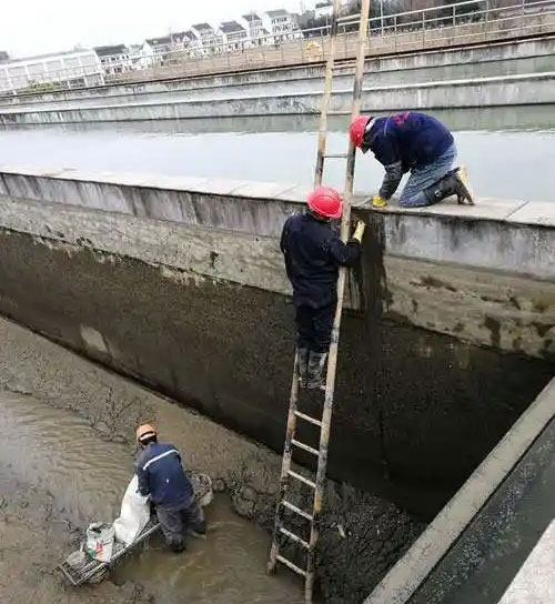 多宝镇污水池堵漏